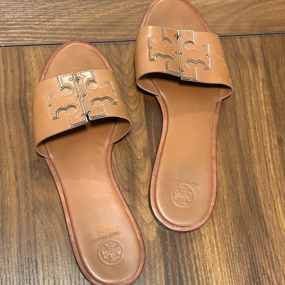 Tory Burch Tan Sandals with Leather Strap